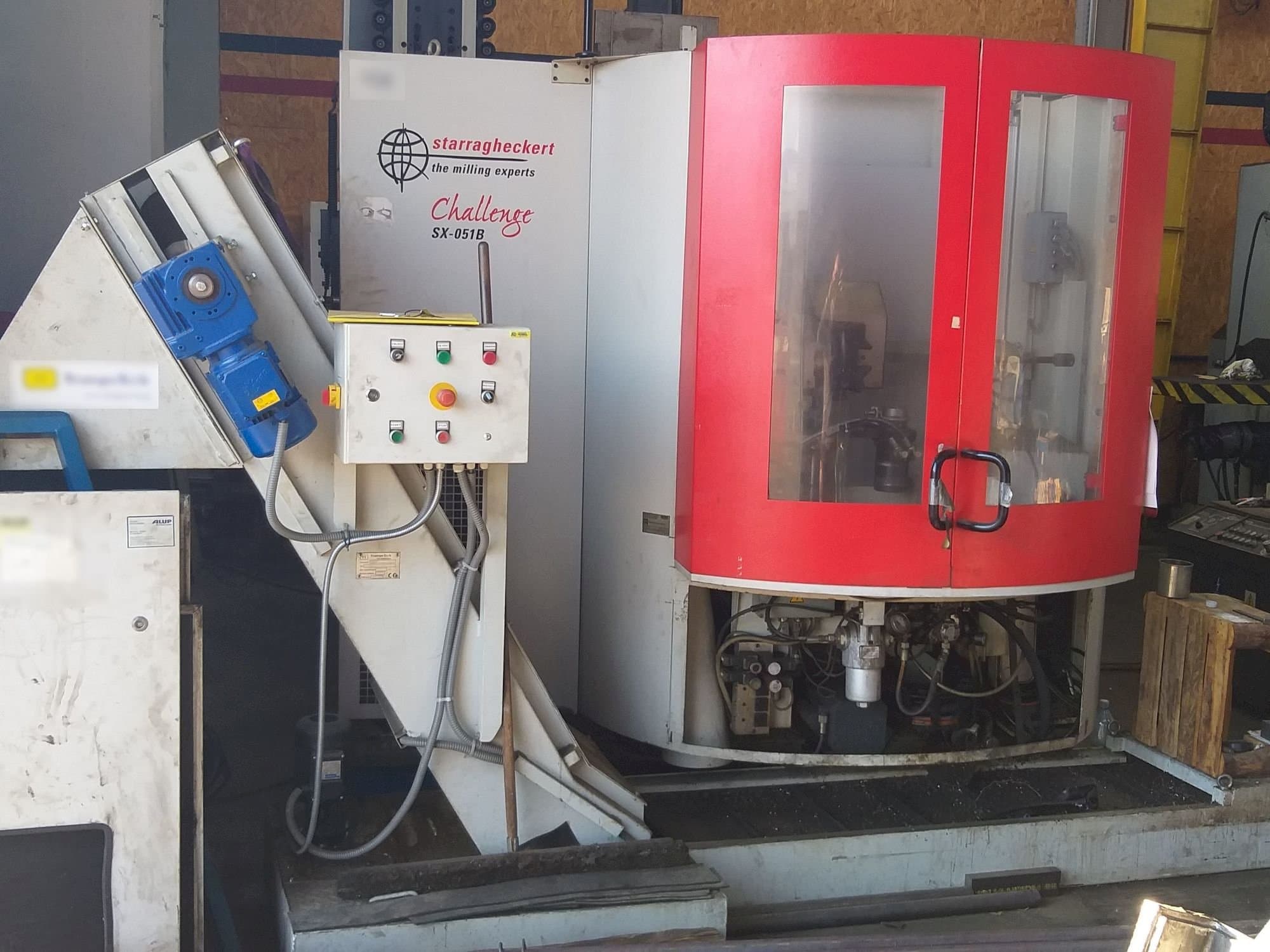 Vista Frontal  da Starrag SX-051B  máquina