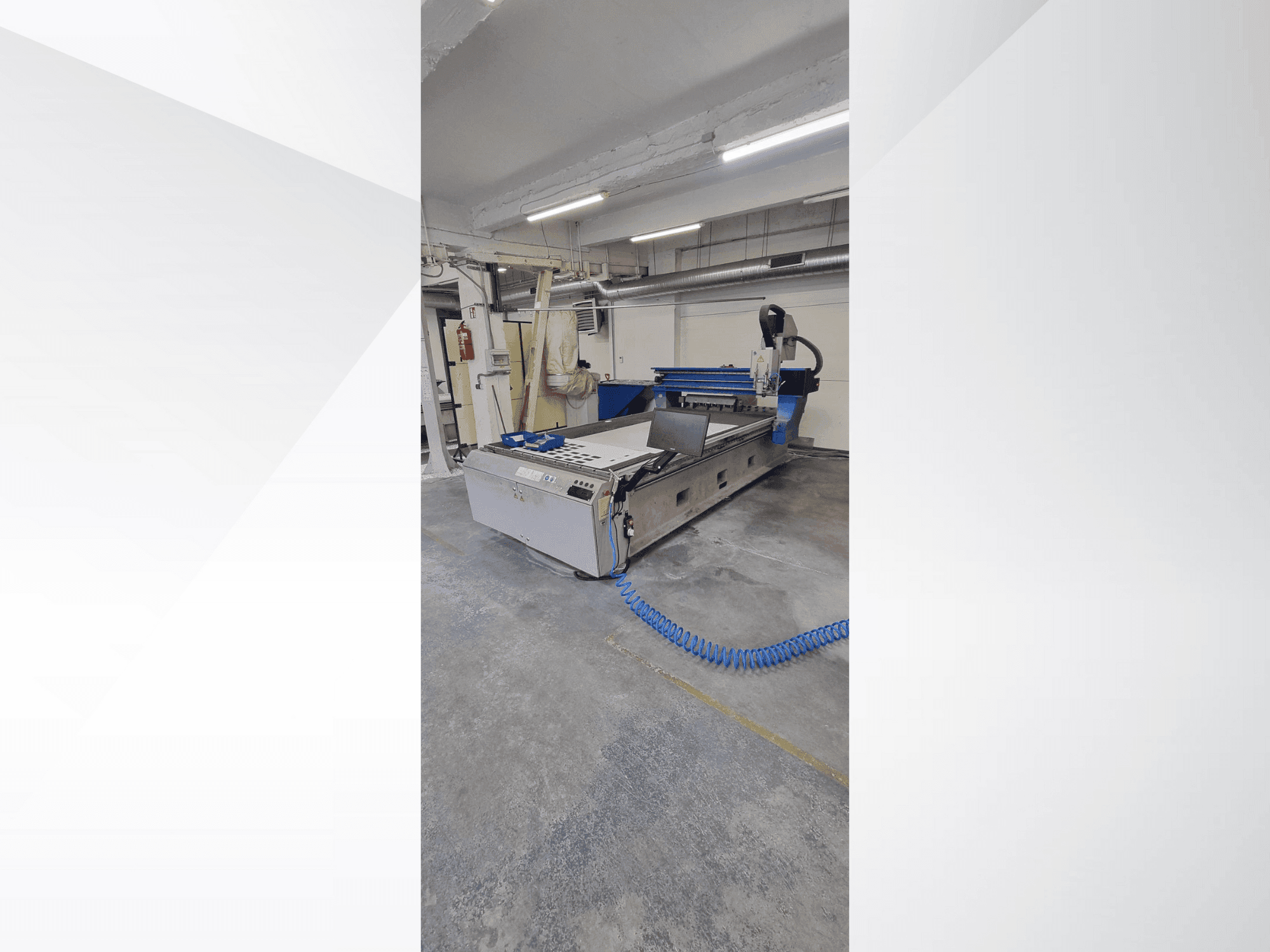 Vista Frontal  da MECANUMERIC Mecapro 3015  máquina