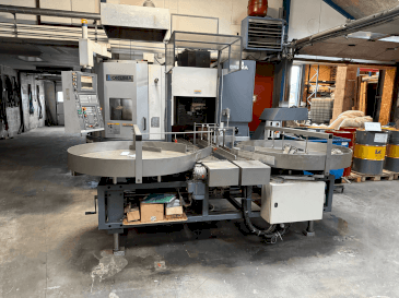 Vista Frontal  da Okuma VTurn LVT300-M  máquina