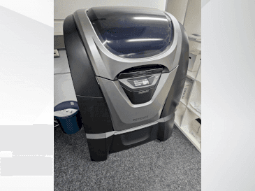Vista Frontal  da KEYENCE Agilista 3200 W  máquina