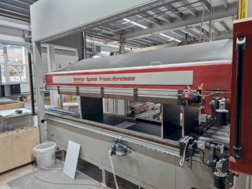 Vista Frontal  da Priess & Horstmann PBA-52M  máquina