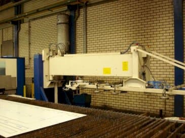 Vista Frontal da TRUMPF Loadmaster máquina