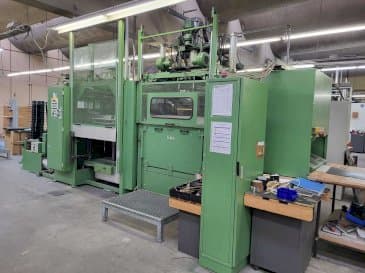 Vista Frontal  da ILLIG UA100-G  máquina