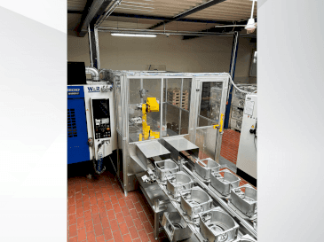Vista Frontal  da FANUC M710 iC 70  máquina