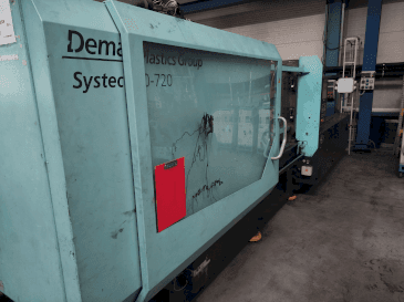 Vista Frontal  da DEMAG Systec 350/720-1450  máquina
