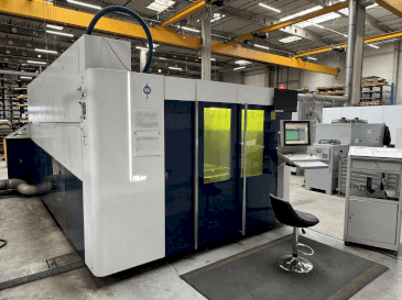 Vista Frontal  da TRUMPF TruLaser 5030 Fiber  máquina