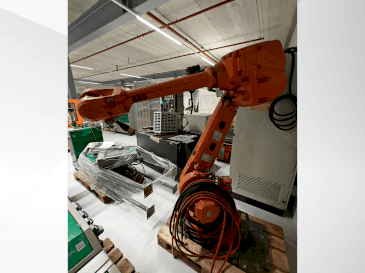 Vista Frontal  da ABB IRB 4600  máquina