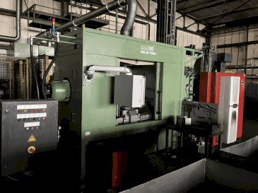 Vista Frontal  da ExactCut DM 30 TWIN  máquina