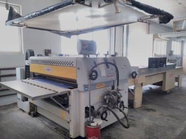 Vista Frontal  da SORBINI smartcoater sp1  máquina