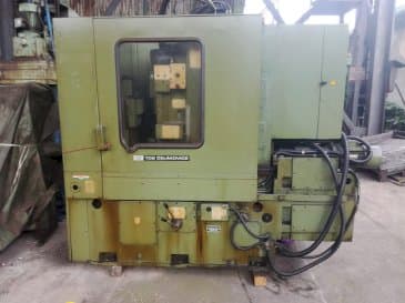 Vista Frontal  da TOS OHA 16B  máquina