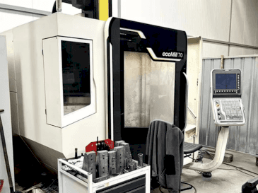 Vista Frontal  da DMG MORI ecoMill 70  máquina