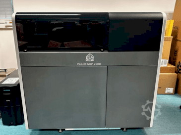 Vista Frontal  da 3DSYSTEMS projet 2500 plus  máquina