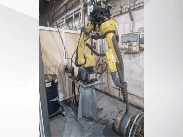Vista Frontal  da FANUC ARC Mate 100iC  máquina