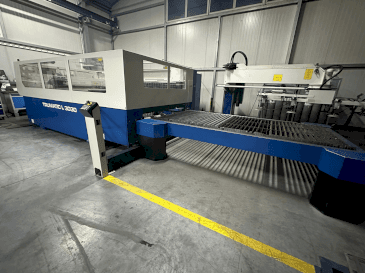 Vista Frontal  da TRUMPF LoadMaster  máquina