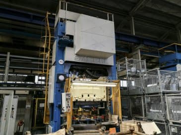 Vista Esquerda  da SMERAL LDO 315A  máquina