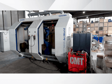 Vista Frontal  da Yaskawa Motoman ArcWorld  máquina
