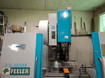 Vista Frontal  da Feeler FV-800A  máquina