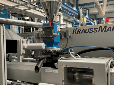 Vista Frontal  da Krauss Maffei 125-520 C1  máquina
