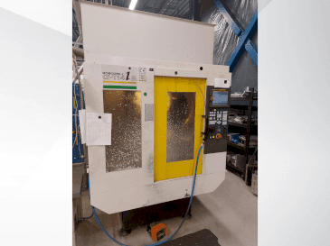 Vista Frontal  da FANUC Robodrill α-T14iB  máquina