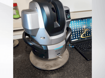 Vista Frontal  da KEYENCE WM 3000  máquina