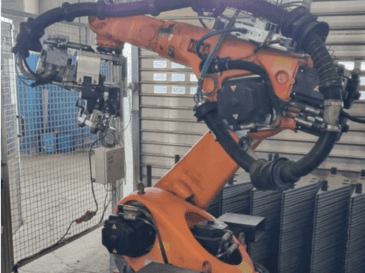 Vista Frontal  da KUKA KR 60-3  máquina