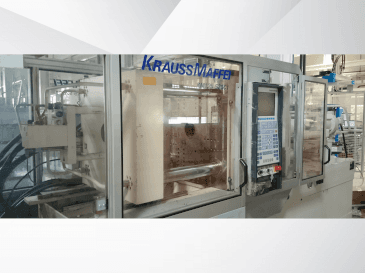 Vista Frontal  da Krauss Maffei 125-520 C1  máquina