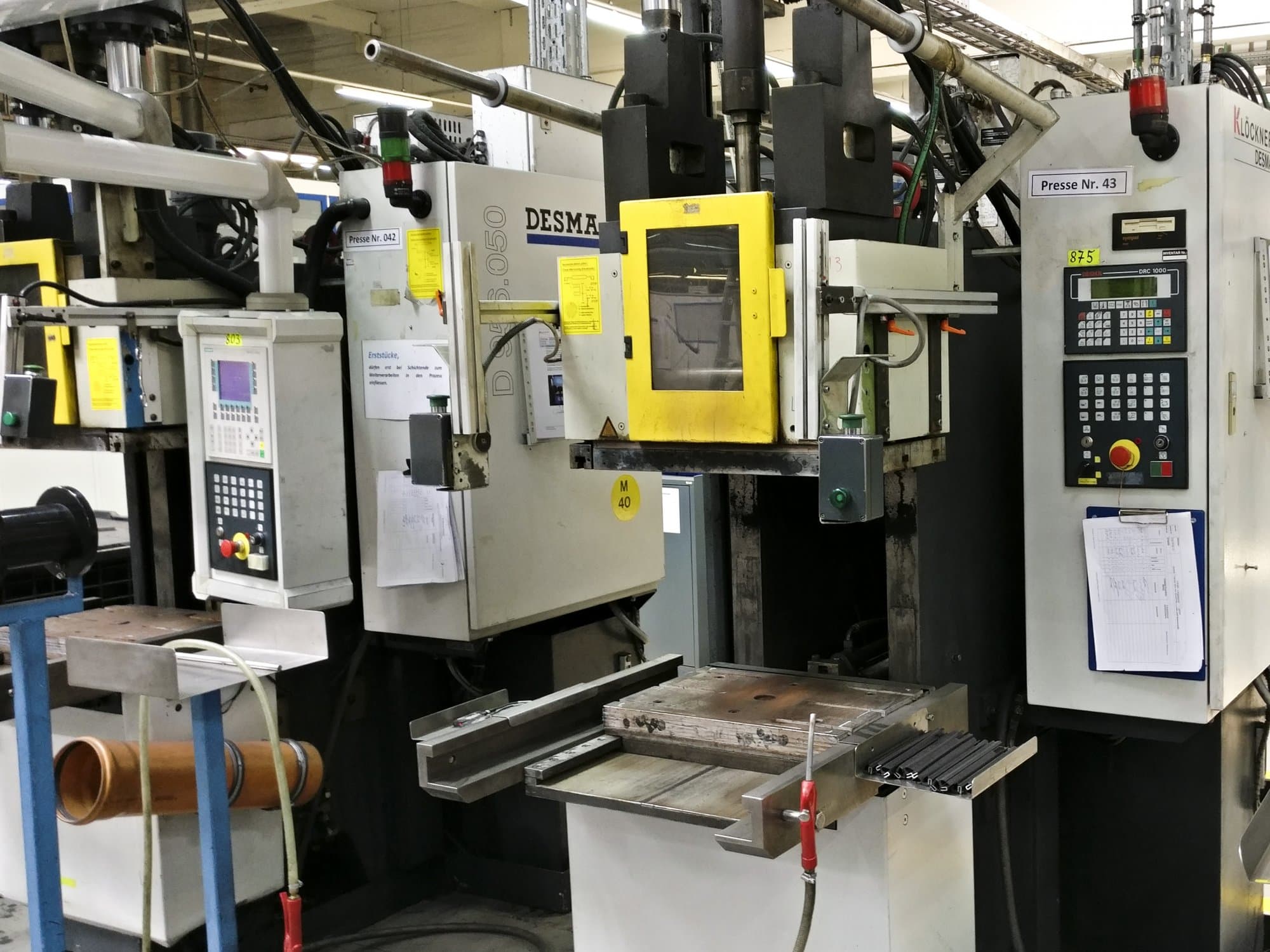 Vista Direita  da Kloeckner Desma 956.050  máquina