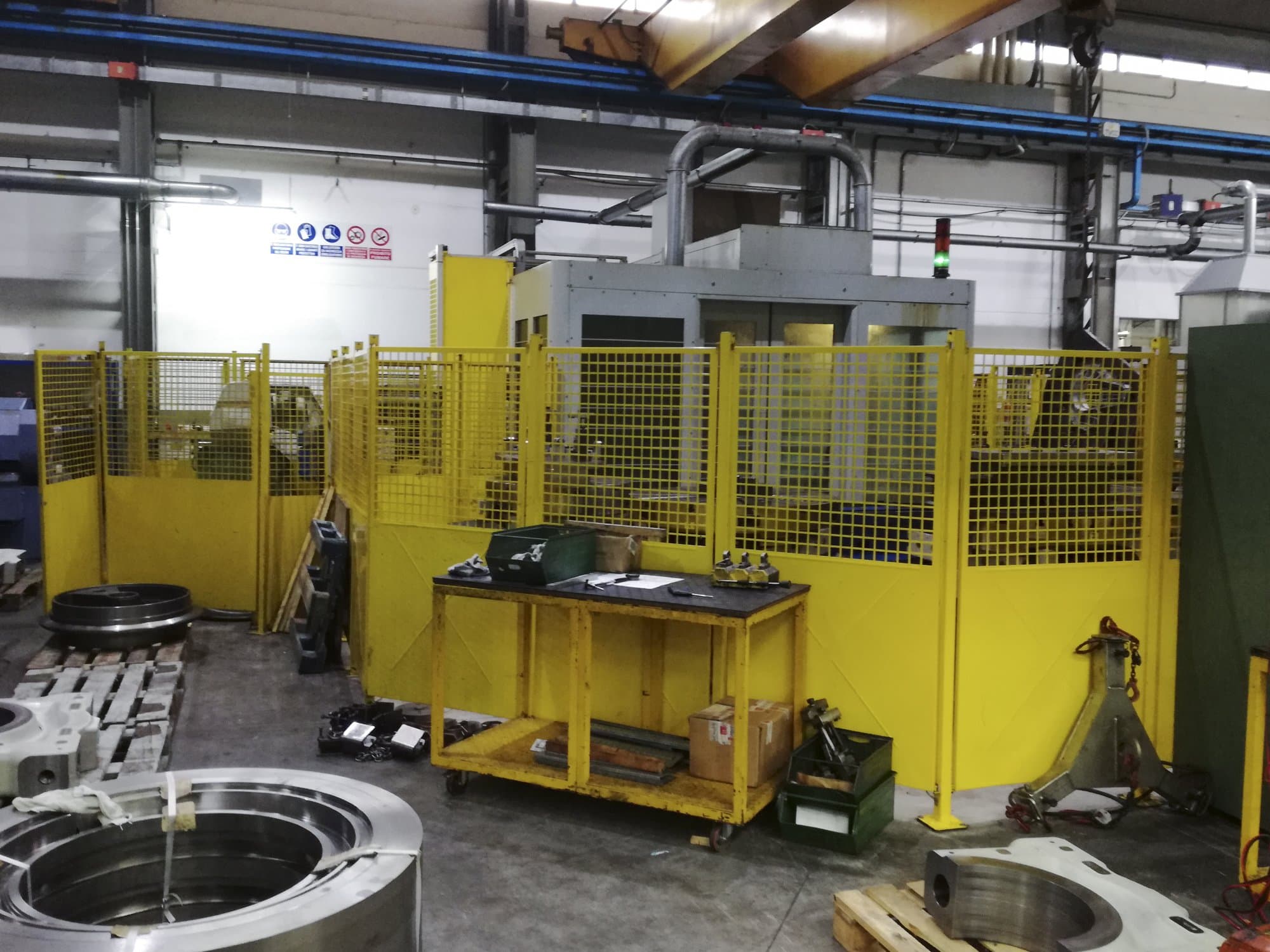 Vista Frontal  da Mandelli M8 UT  máquina