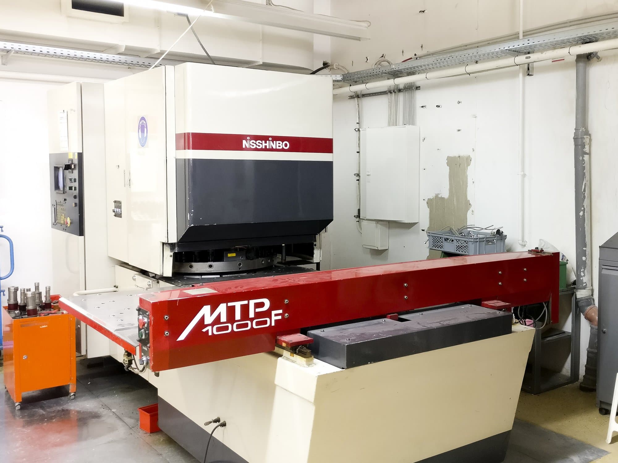 Vista Esquerda  da Nisshinbo MTP-1000F  máquina
