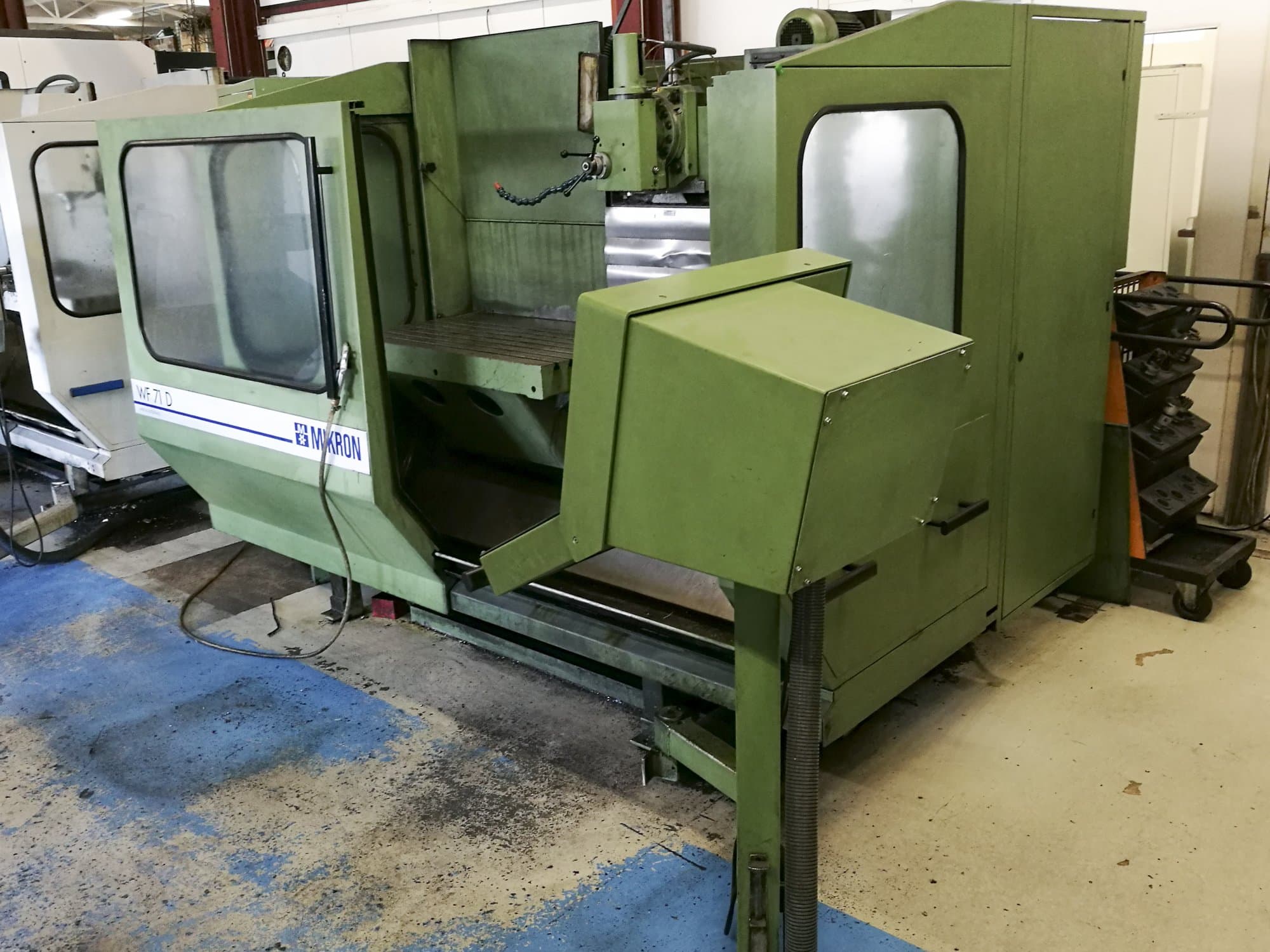 Vista Direita  da Mikron WF-71 D  máquina