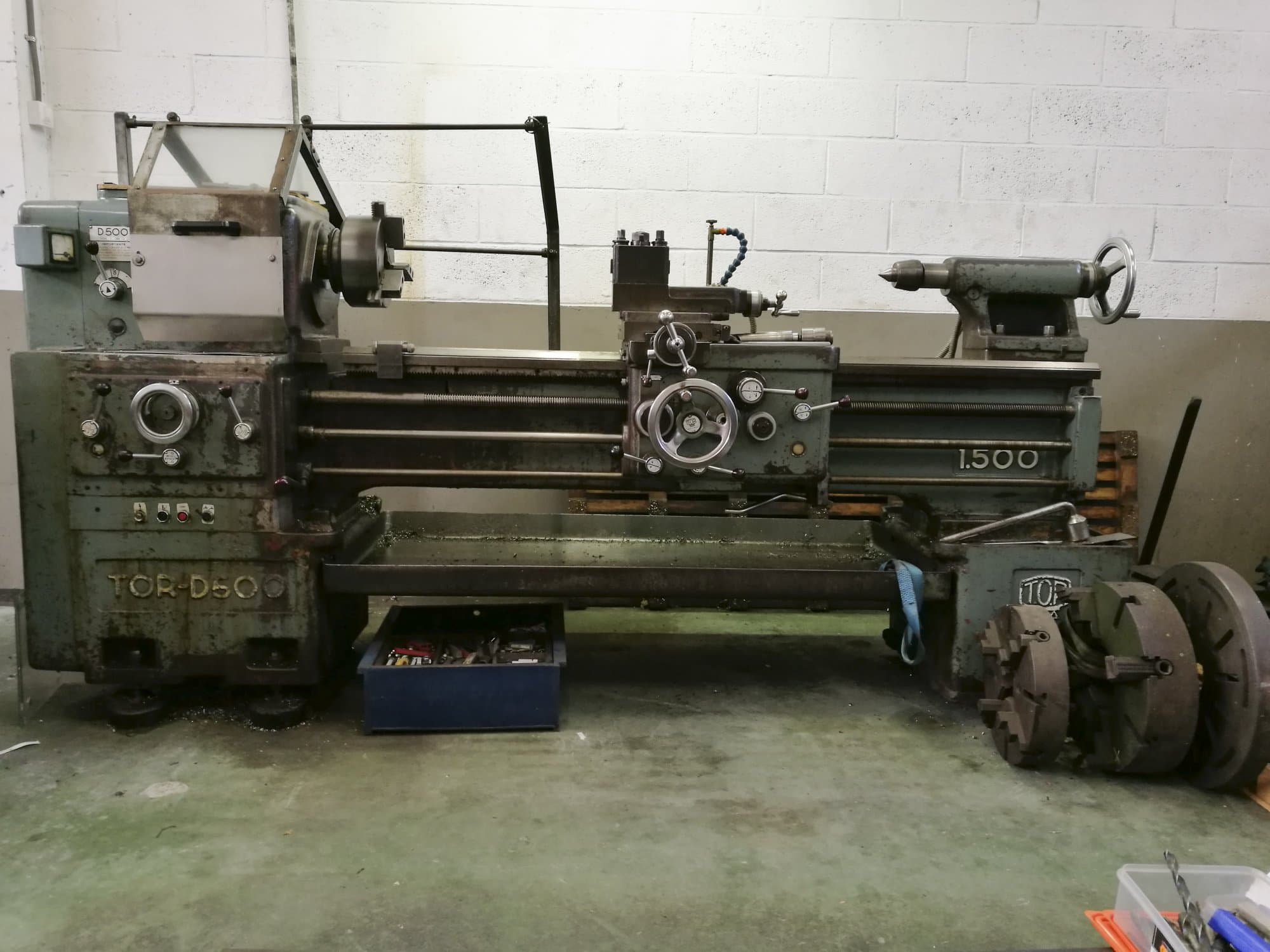 Vista Frontal  da TOR D-500  máquina