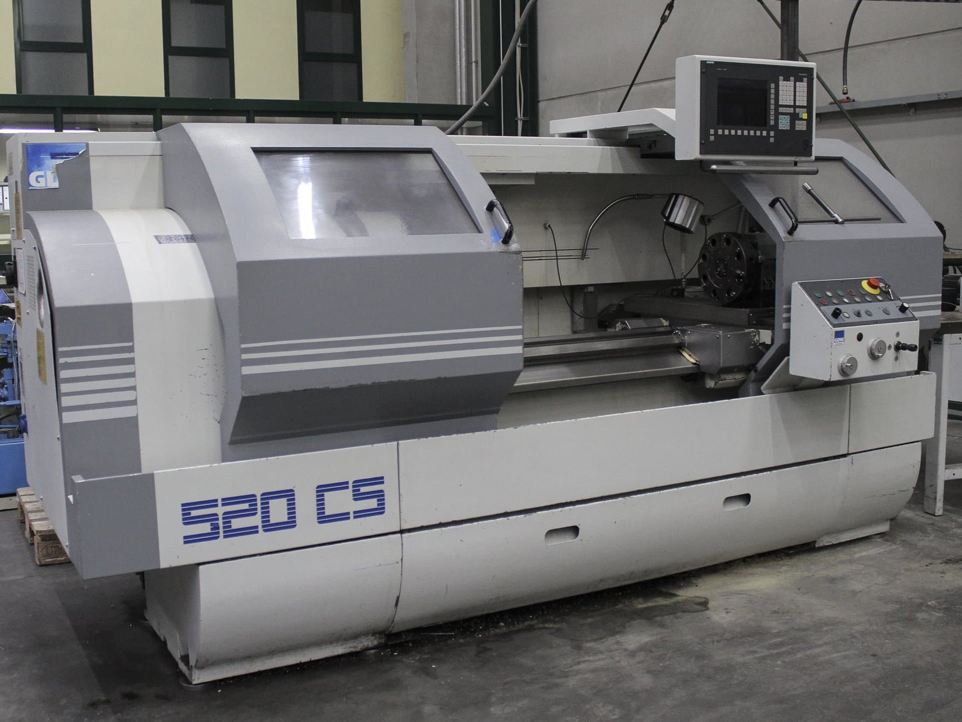 Vista Frontal  da GDW 520CS  máquina