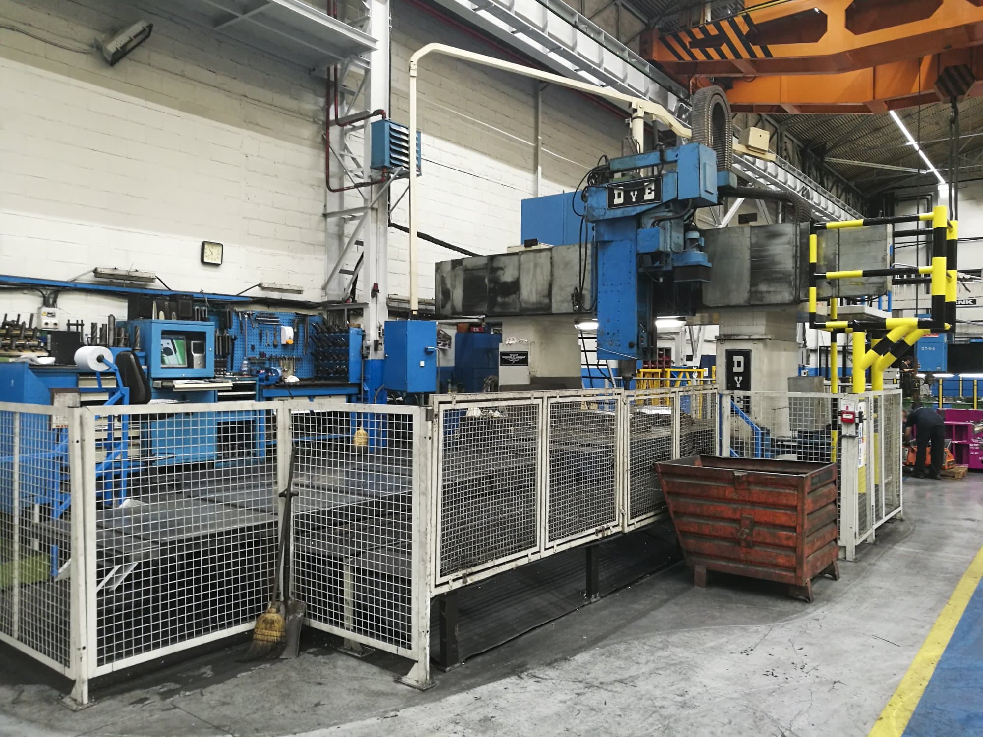 Vista Direita  da DYE FPF-2-N/C  máquina