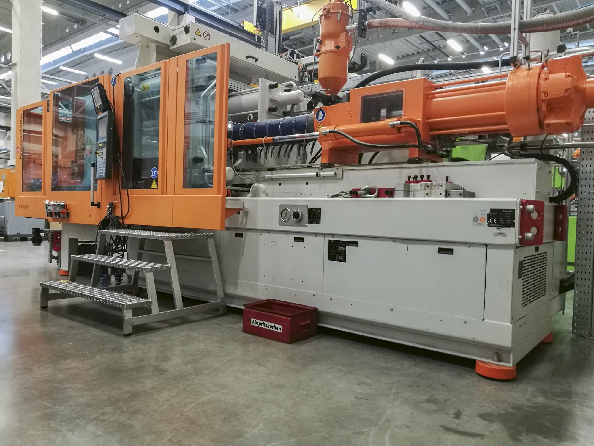 Vista Direita  da Krauss Maffei 300-2000 CX  máquina