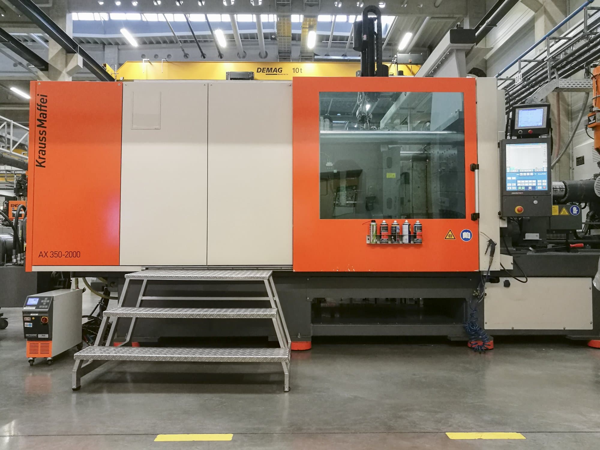 Vista Frontal da Krauss Maffei 350-2000 AX máquina