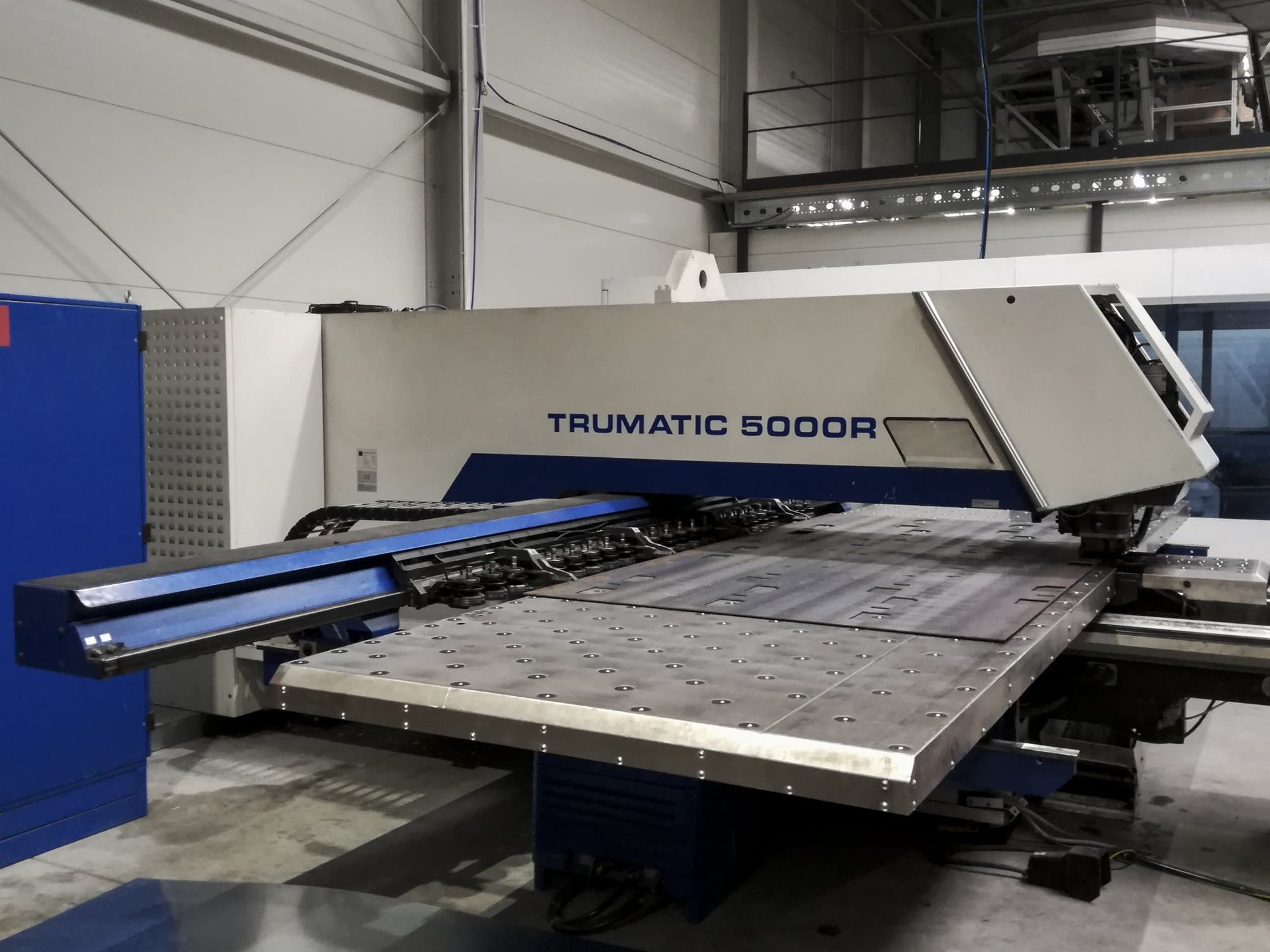 Vista Lateral Esquerda  da Trumpf Trumatic 5000 R  máquina