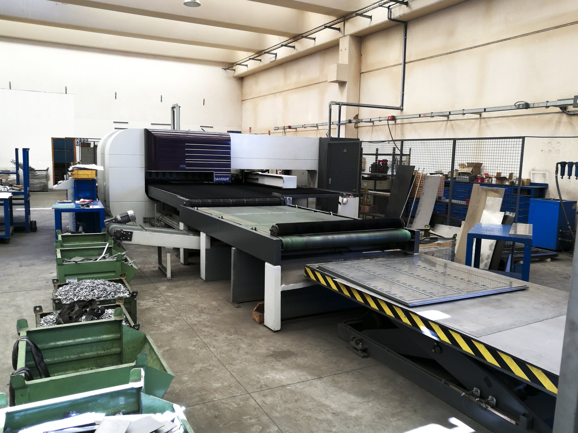 Vista Esquerda  da DANOBAT Cupra 30  máquina