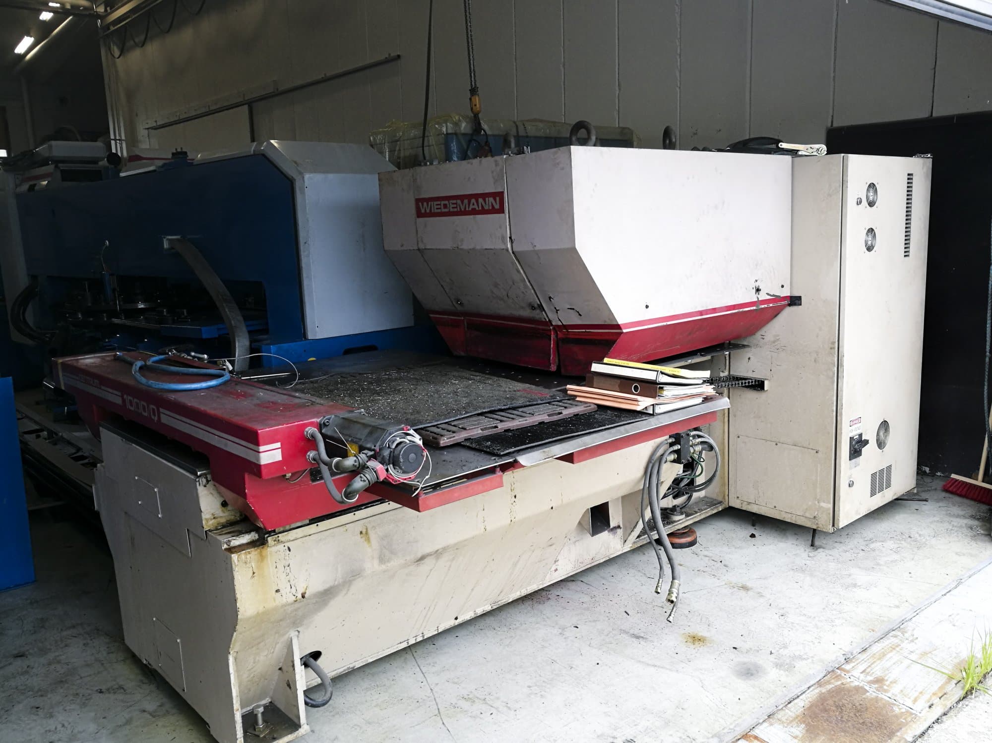 Vista Direita  da Murata Wiedemann C-1000  máquina