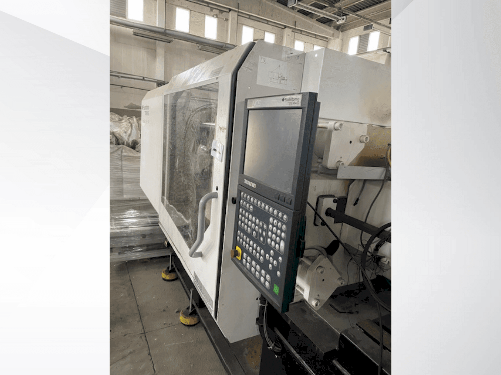 Vista Frontal da SUMITOMO SHI DEMAG IntElect 160/520-340 smart máquina