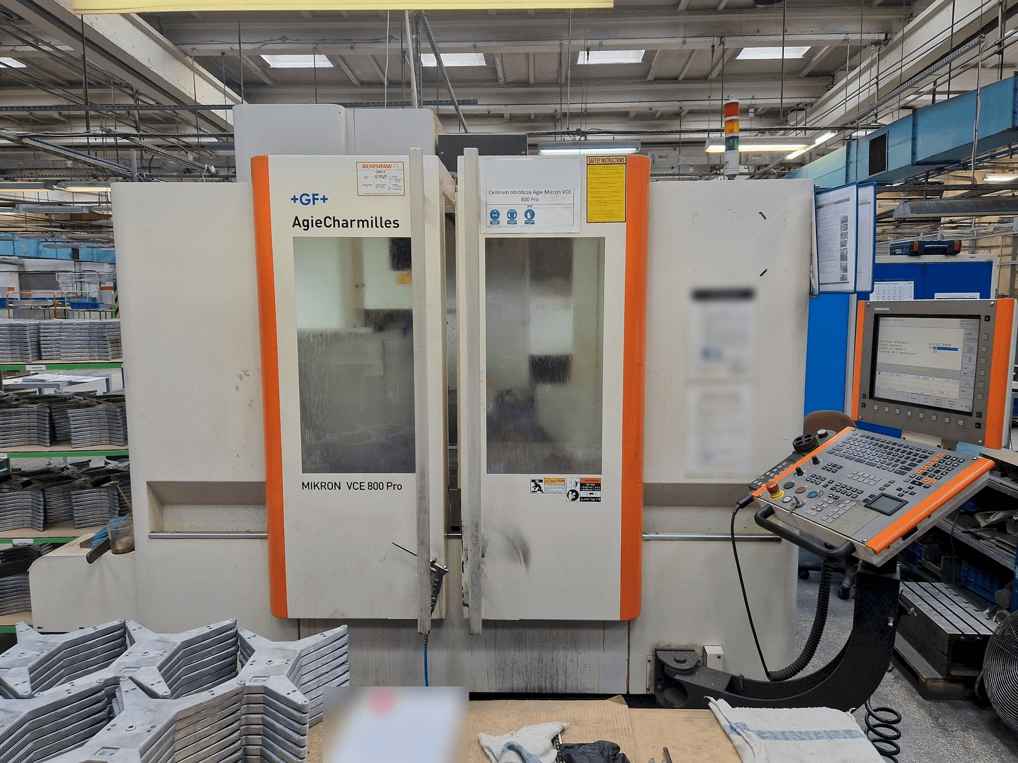 Vista Frontal da AgieCharmilles MIKRON VCE 800 PRO máquina