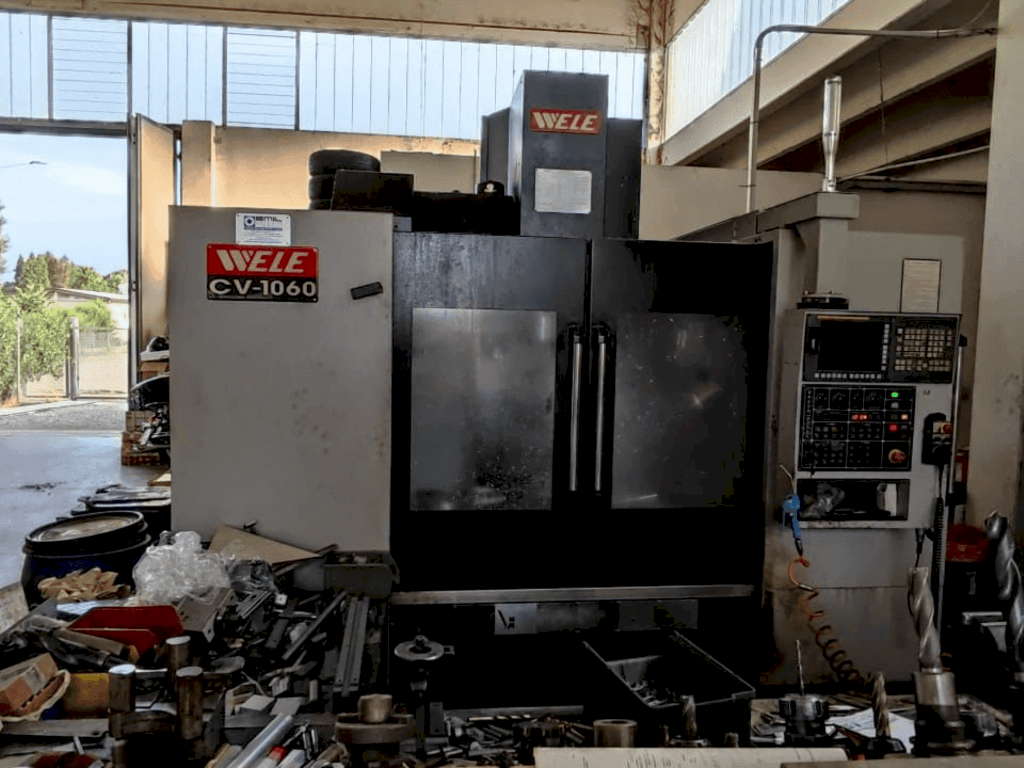 Vista Frontal da Wele CV 1060 máquina