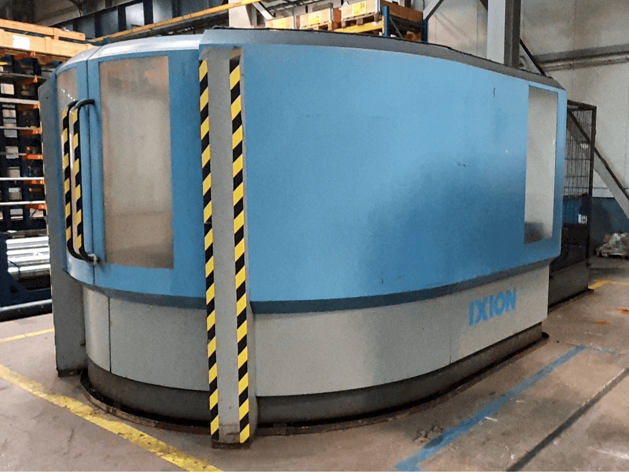 Vista Frontal da IXION TL1004 máquina