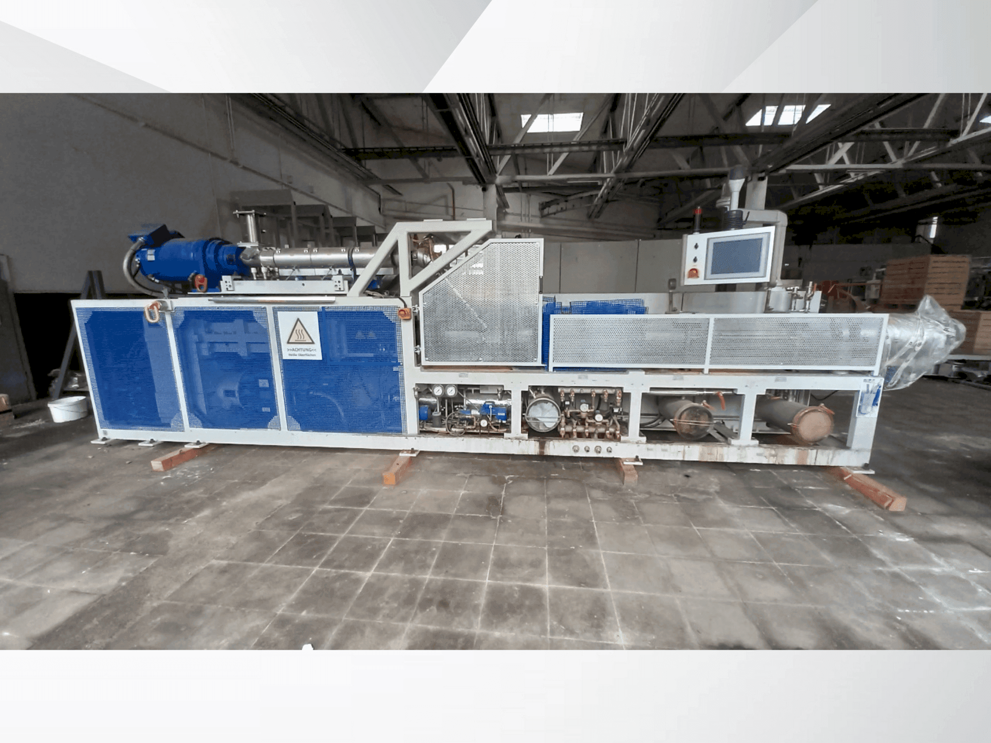 Vista Frontal da REIFENHÄUSER BI Trudes 115 máquina