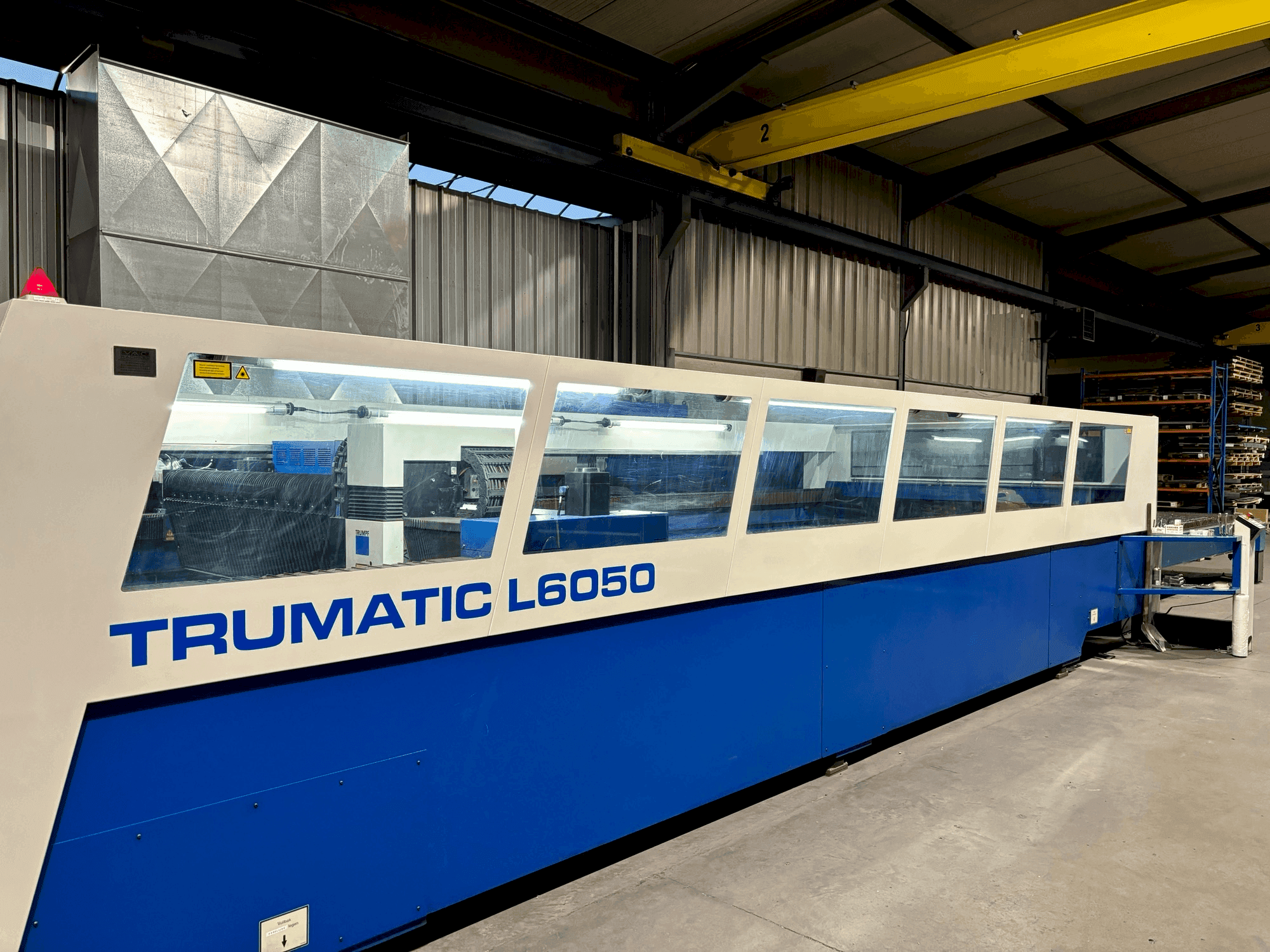 Vista Frontal da TRUMPF Trumatic L6050 máquina