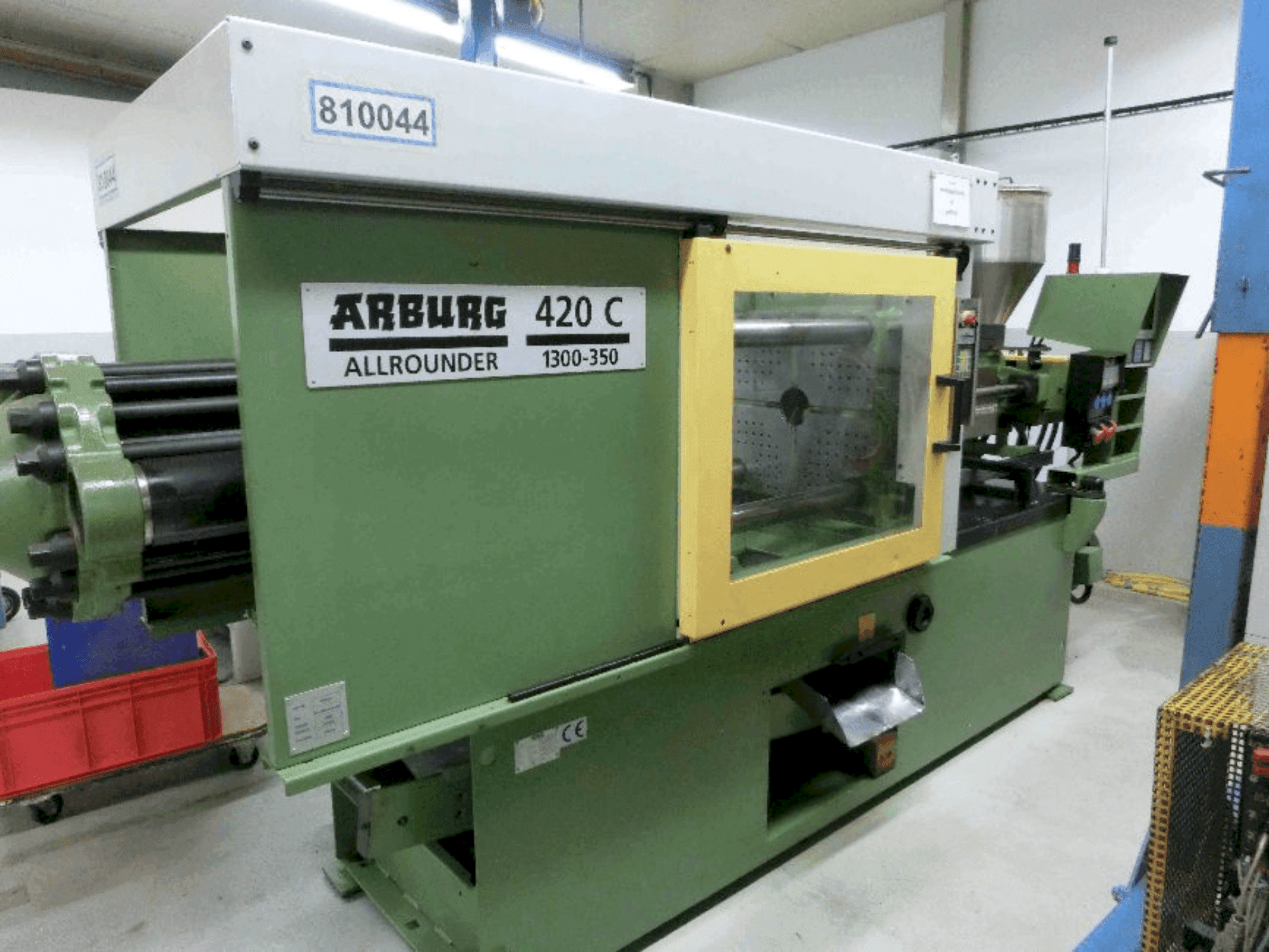 Vista Frontal da Arburg Allrounder 420C 1300-350 máquina