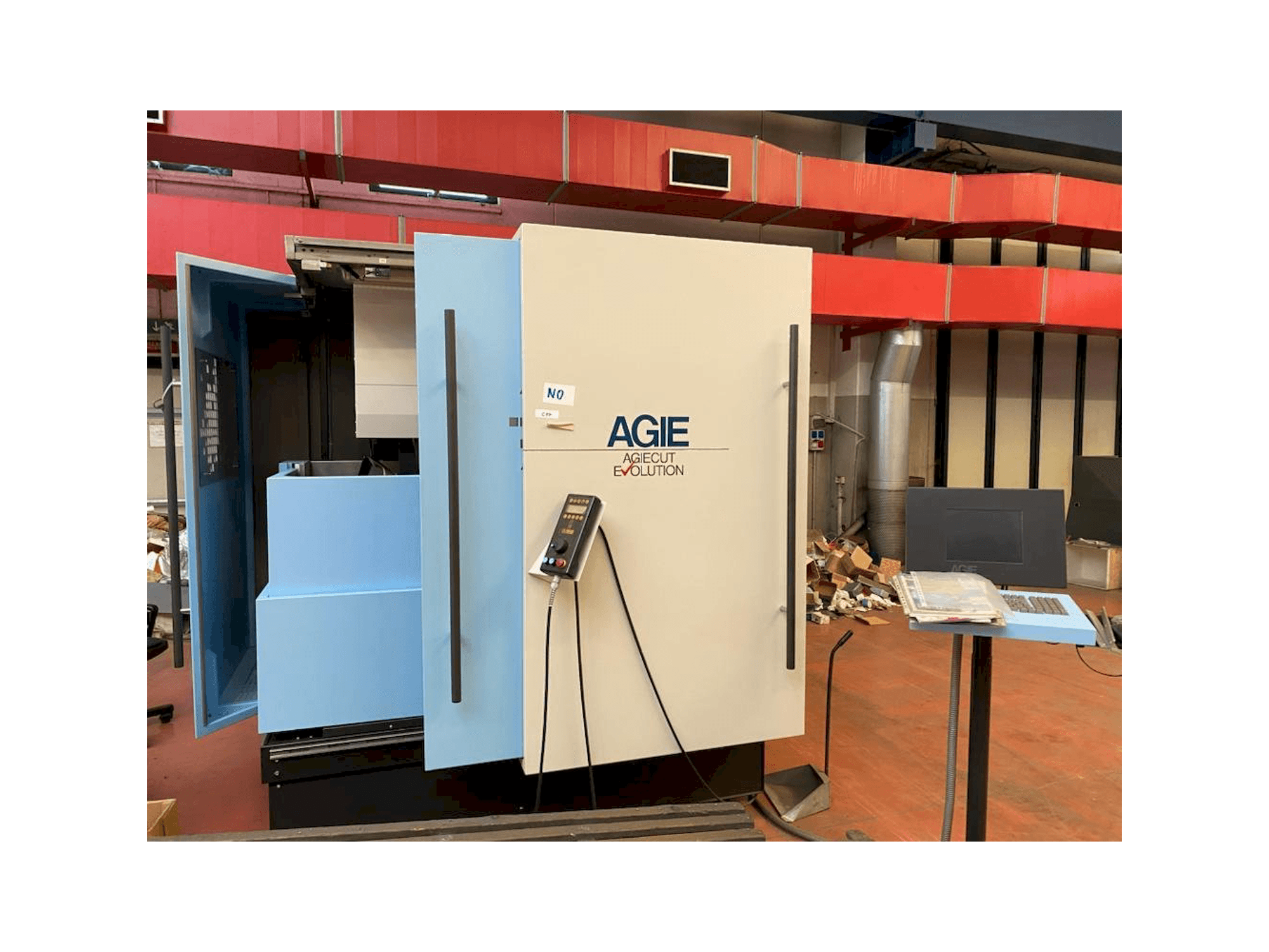 Vista Frontal da AGIE AGIEMATIC + AGIEPULS 60 HSF máquina
