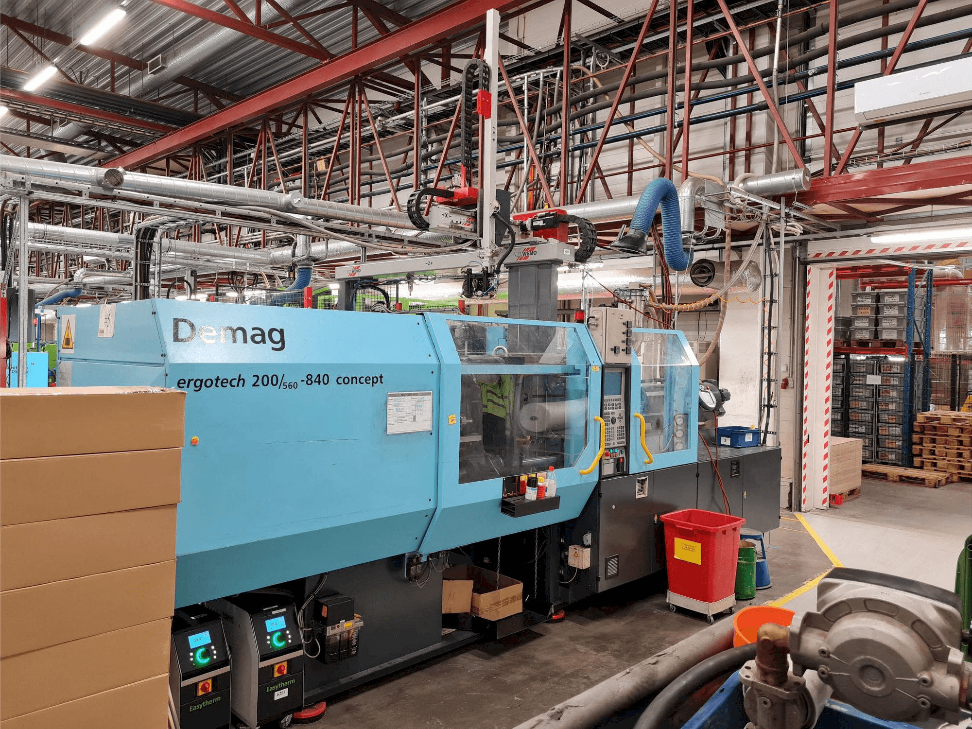 Vista Frontal da DEMAG Ergotech 200/560-840 concept máquina