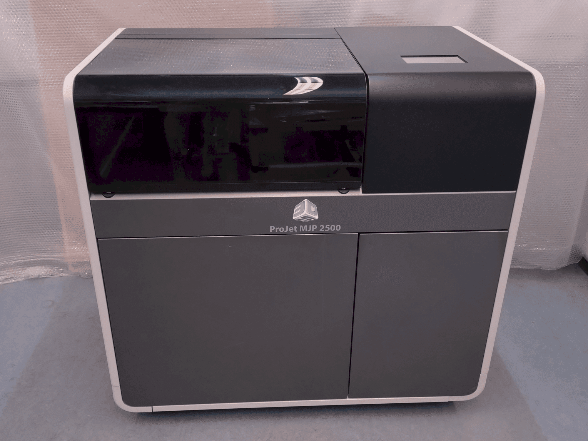 Vista Frontal da 3DSYSTEMS ProJet 2500 Plus máquina