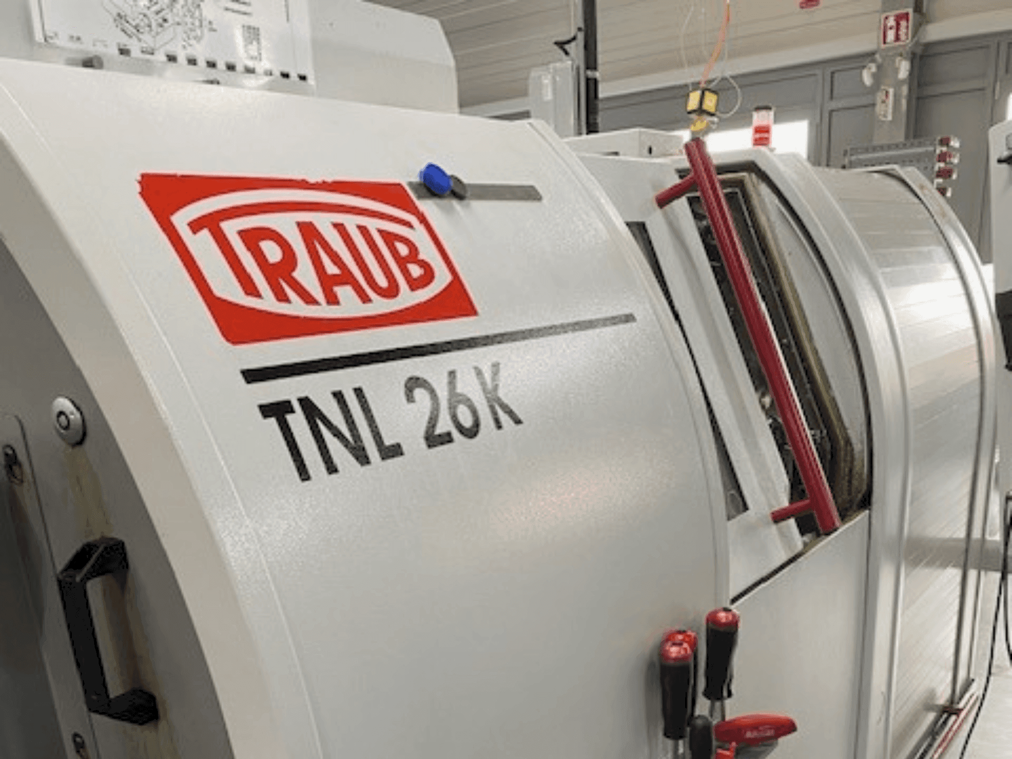 Vista Frontal da TRAUB TNL 26 K máquina