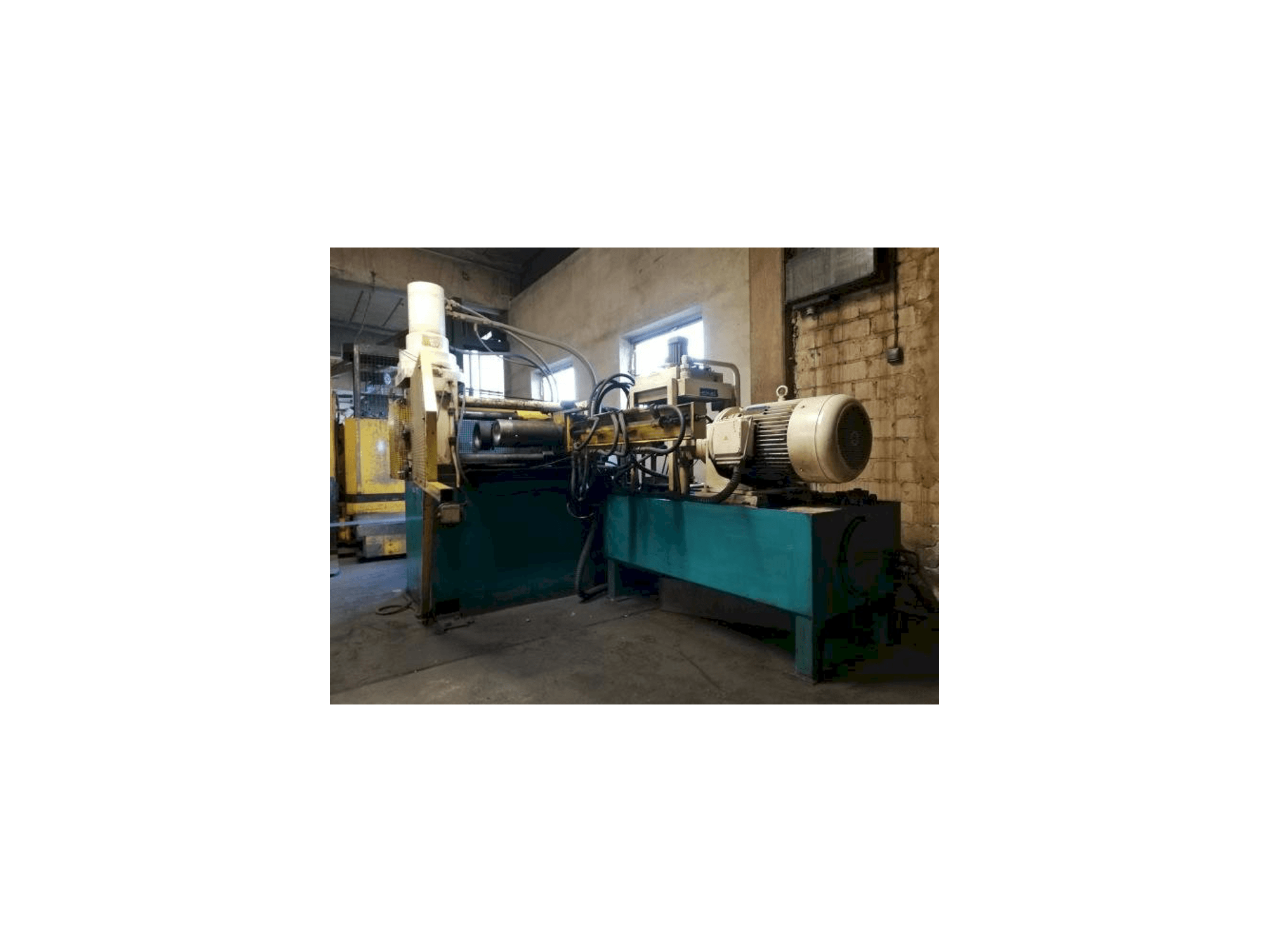 Vista Frontal da EKALE REP-40-200-3 máquina